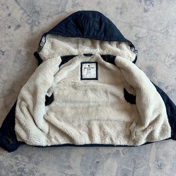 Boys Abercrombie Hooded Winter Jacket Blue Size 7/8 - Picture 5 of 5